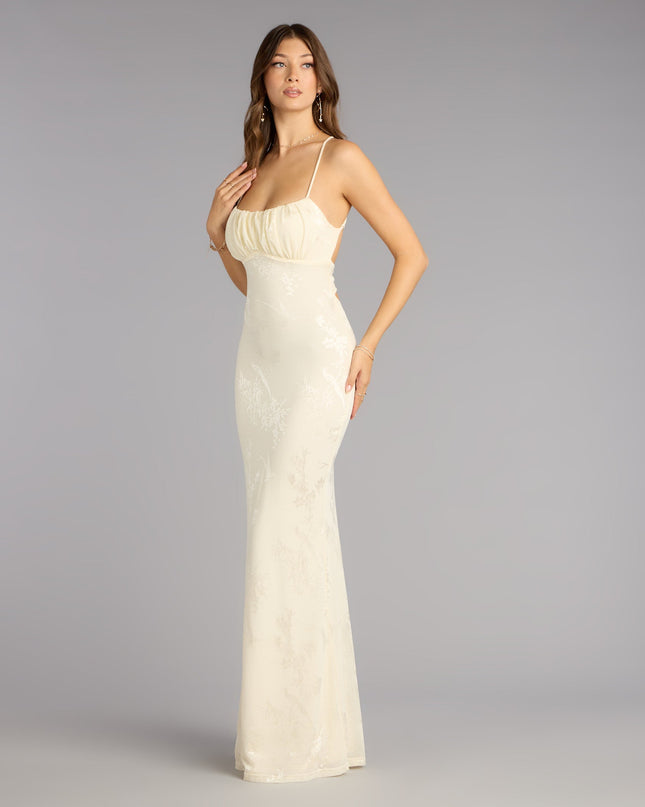 Feel polished and confident in the Elaine Jacquard Mesh Mermaid Dress, a prom dress designed with luxe fabric and modern detail that shows off your vibe.